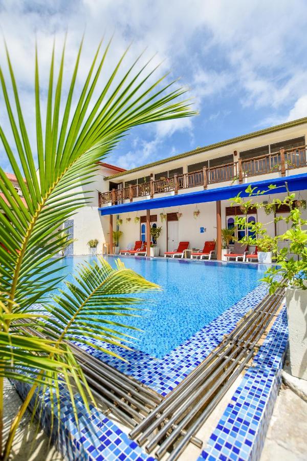 Equatorial Divers Lodge Addu City Exterior photo