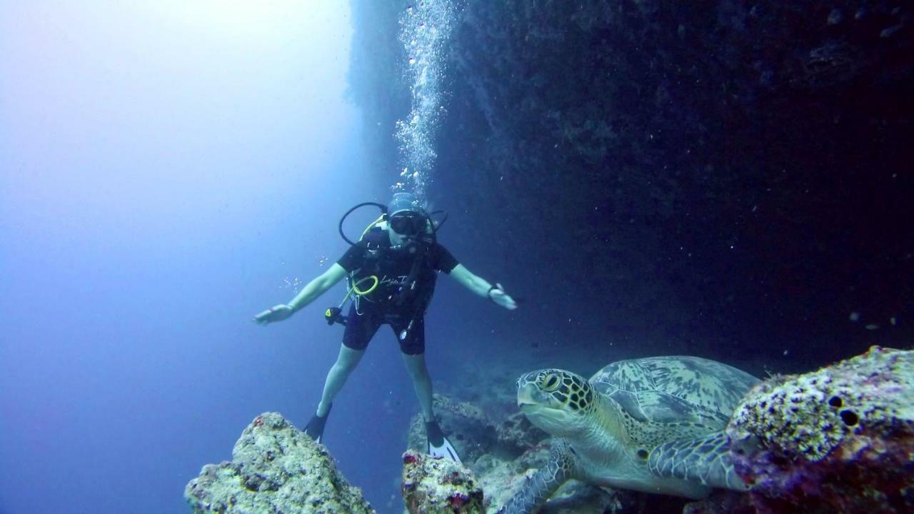 Equatorial Divers Lodge Addu City Exterior photo
